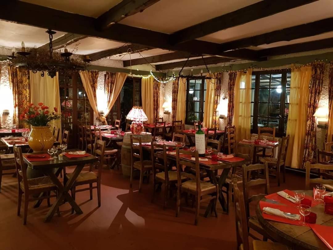 Domaine Du Berange Hotel Saint-Genies-des-Mourgues Bagian luar foto